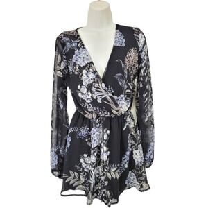 NWT Dainty Hooligan Floral Romper Size Small
